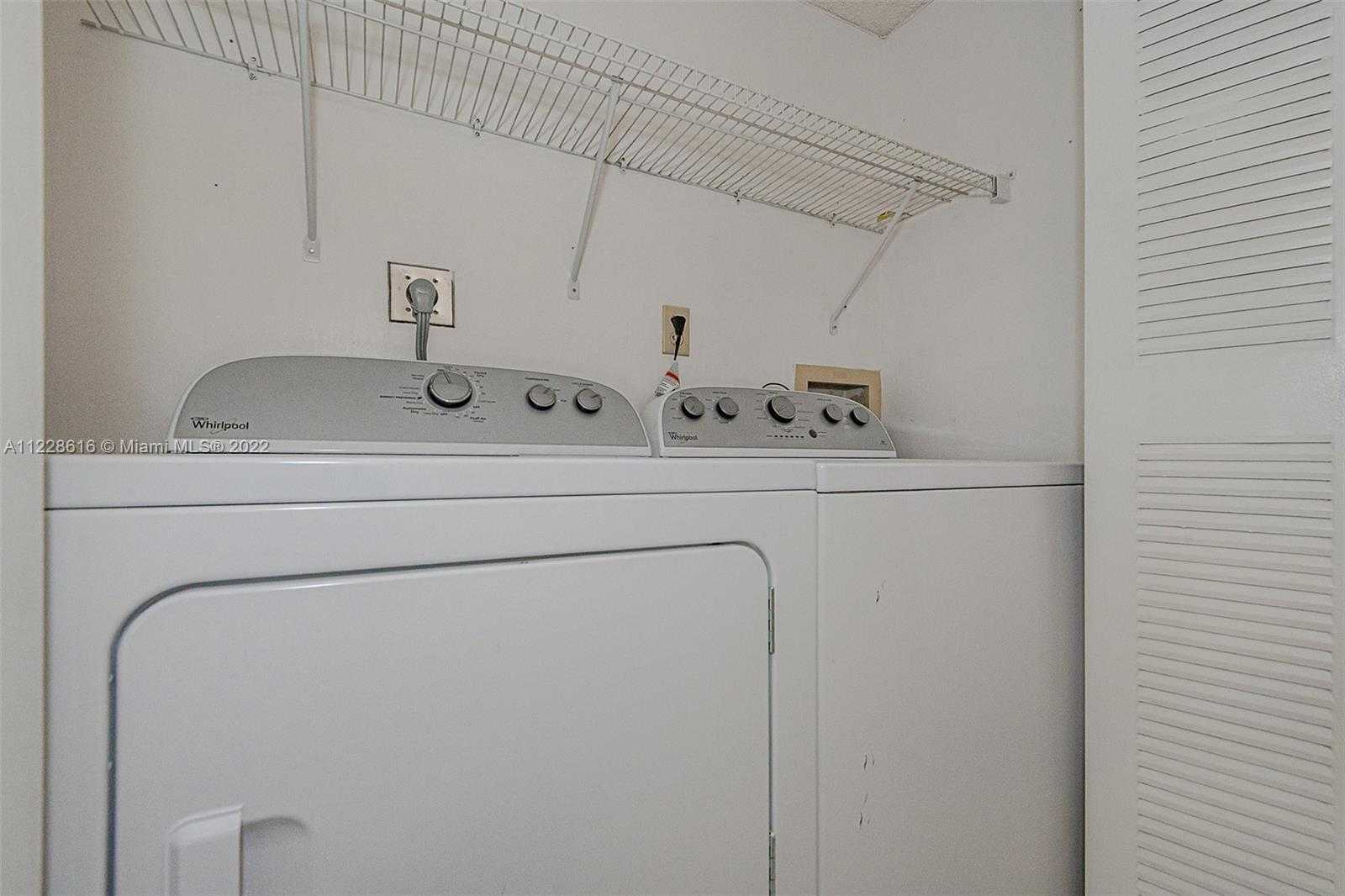 Small Image of 3041 NORTH OAKLAND FOREST DR #204, Oakland Park Number 15