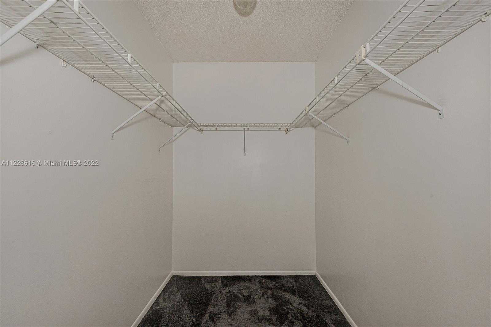 Small Image of 3041 NORTH OAKLAND FOREST DR #204, Oakland Park Number 18