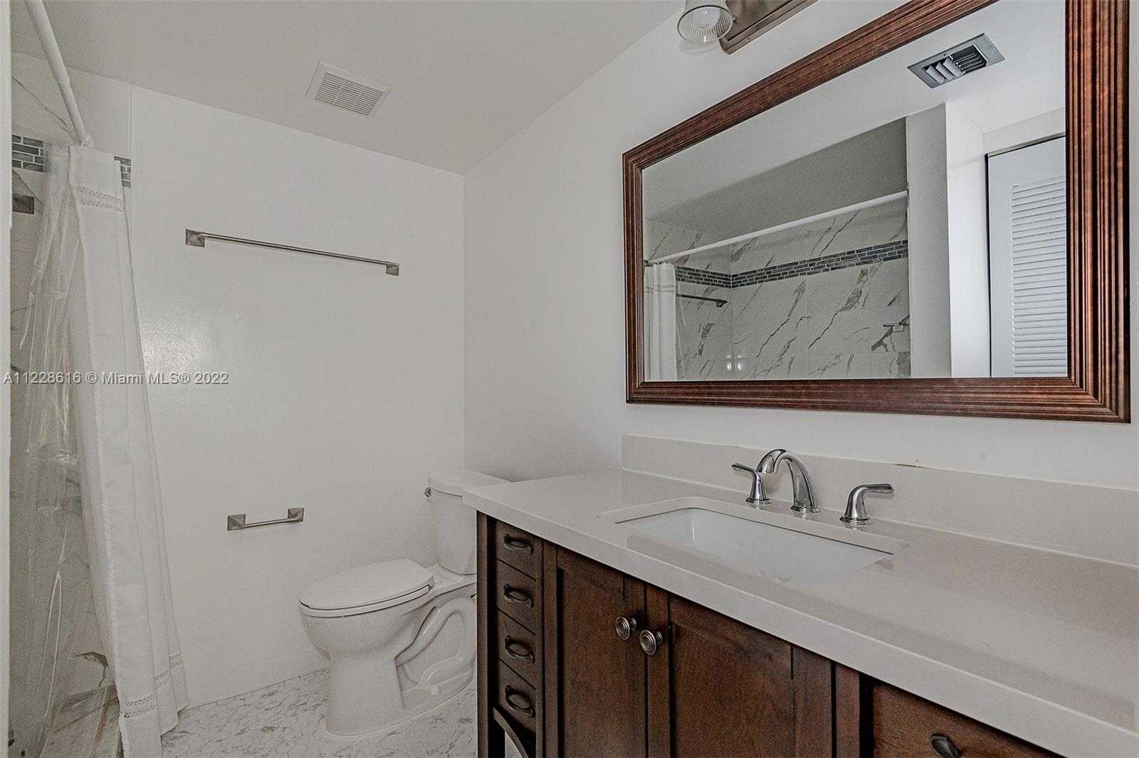 Small Image of 3041 NORTH OAKLAND FOREST DR #204, Oakland Park Number 19