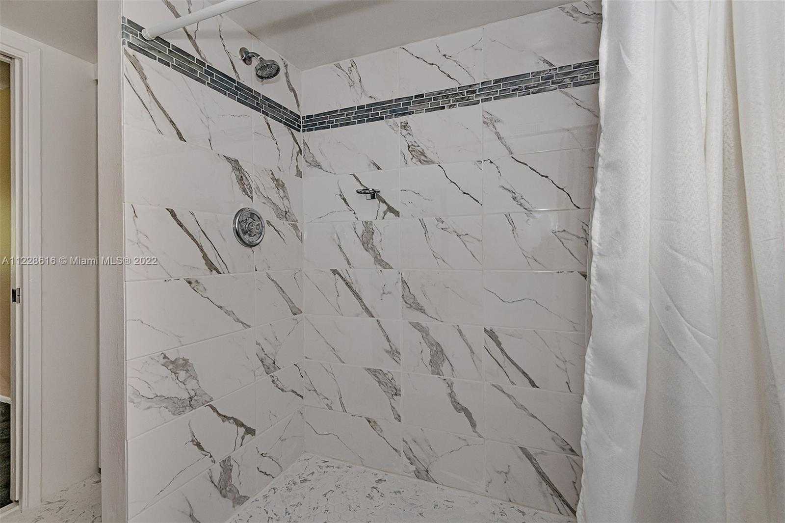 Small Image of 3041 NORTH OAKLAND FOREST DR #204, Oakland Park Number 20