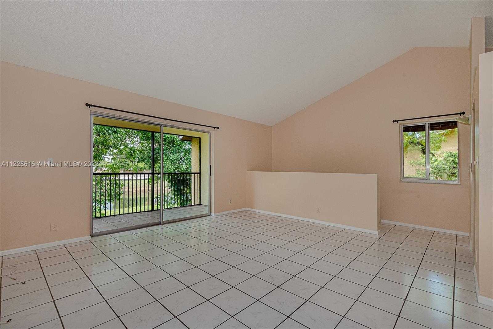 Small Image of 3041 NORTH OAKLAND FOREST DR #204, Oakland Park Number 4