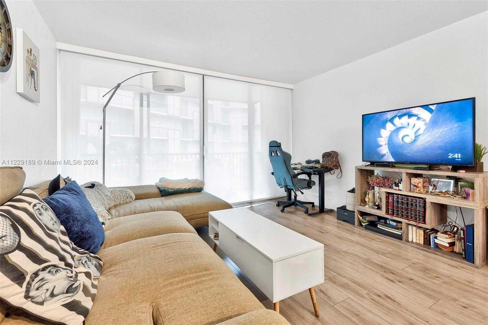 Small Image of 3401 NORTH COUNTRY CLUB DR #406, Aventura Number 19