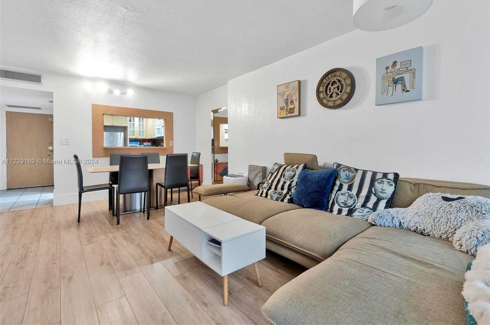 Small Image of 3401 NORTH COUNTRY CLUB DR #406, Aventura Number 20