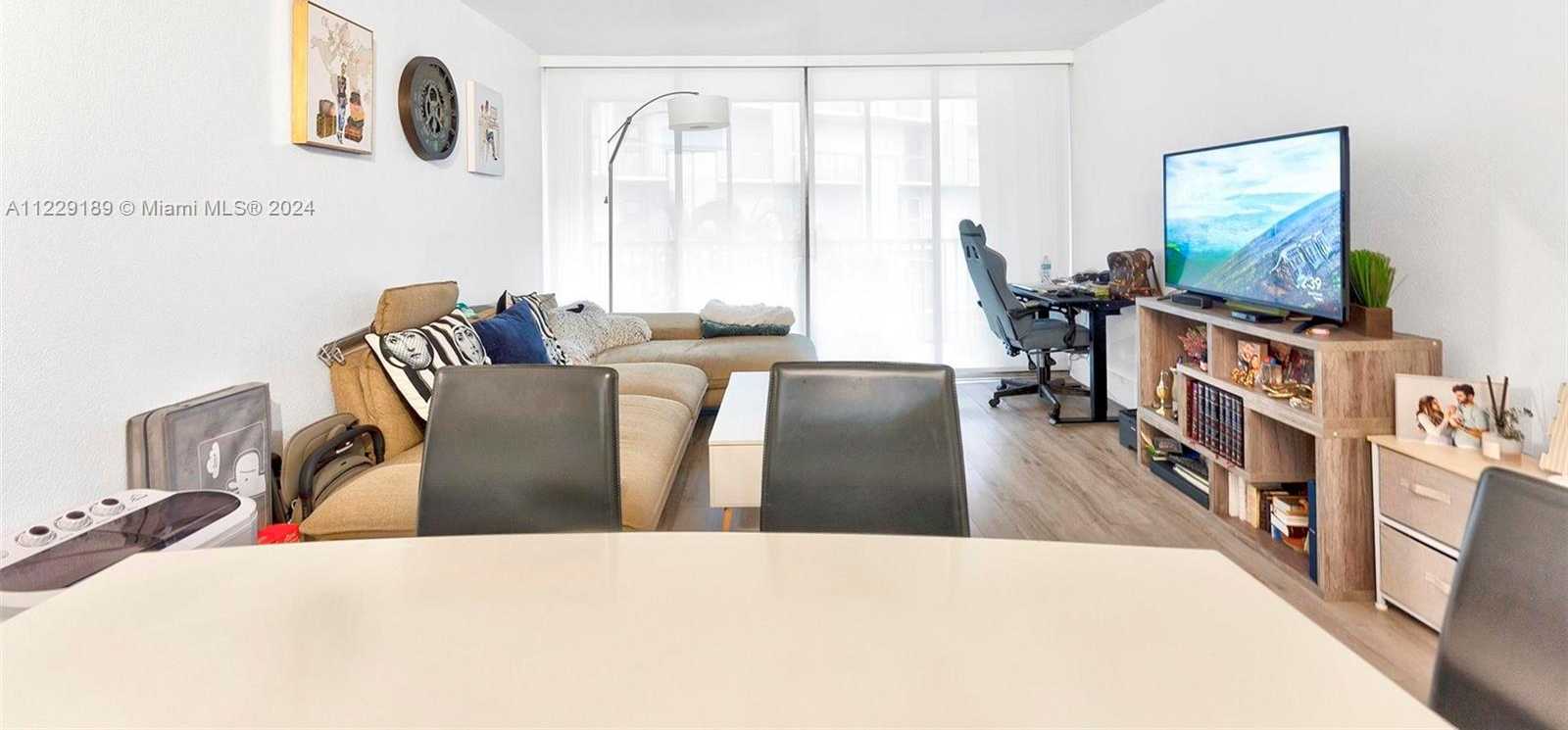 Small Image of 3401 NORTH COUNTRY CLUB DR #406, Aventura Number 23