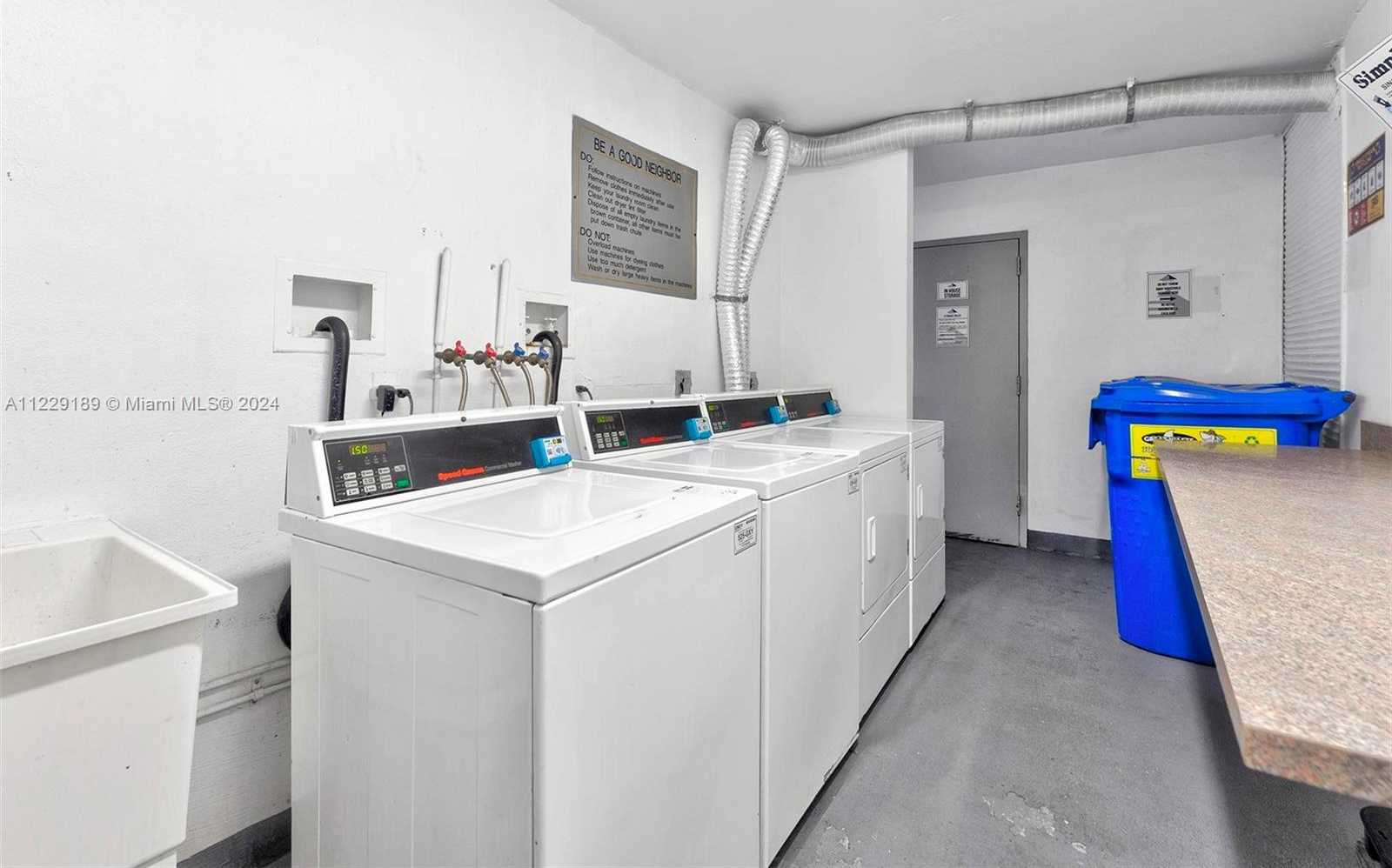 Small Image of 3401 NORTH COUNTRY CLUB DR #406, Aventura Number 25