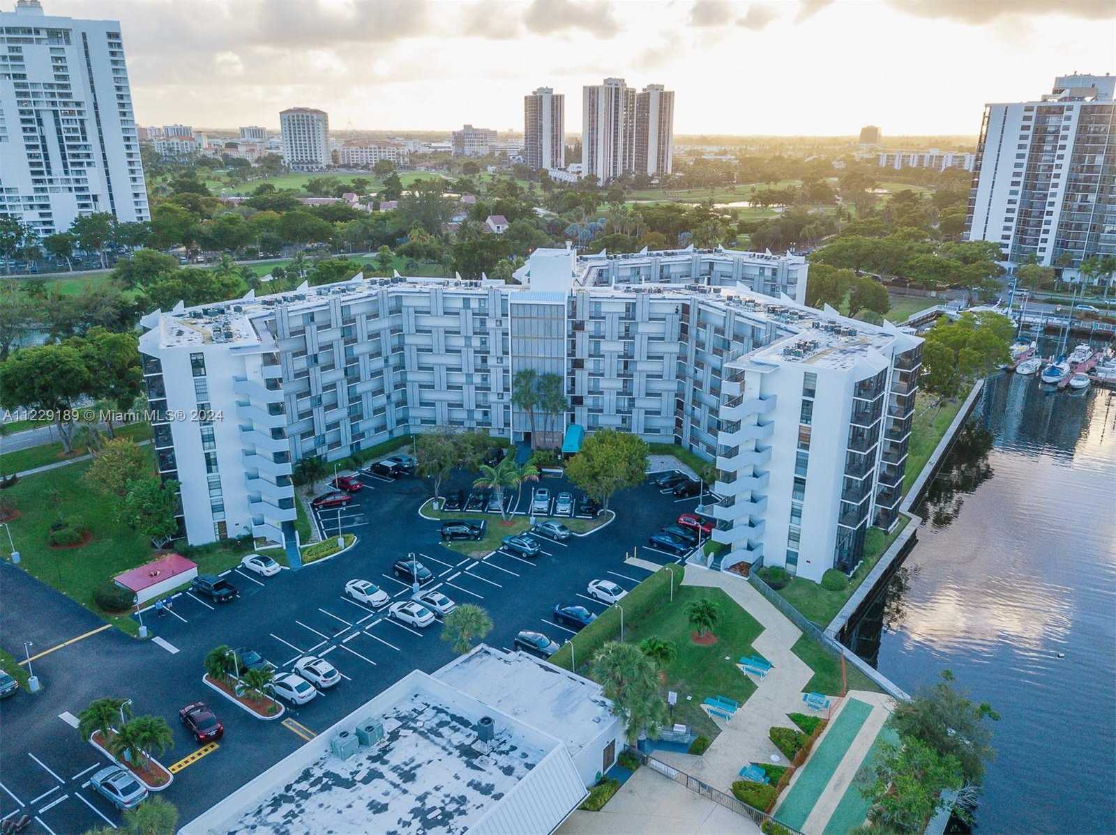 Small Image of 3401 NORTH COUNTRY CLUB DR #406, Aventura Number 30