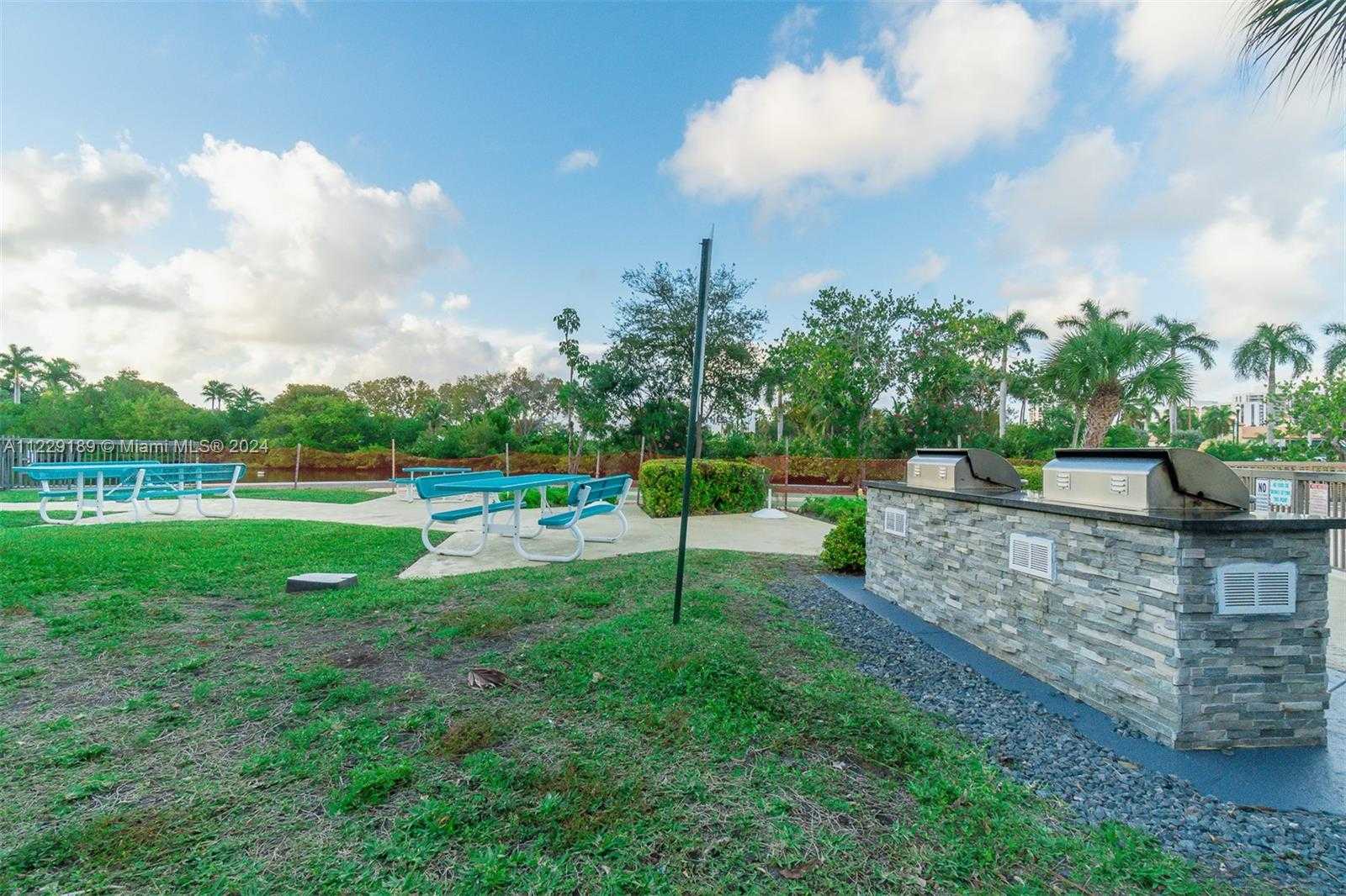 Small Image of 3401 NORTH COUNTRY CLUB DR #406, Aventura Number 35