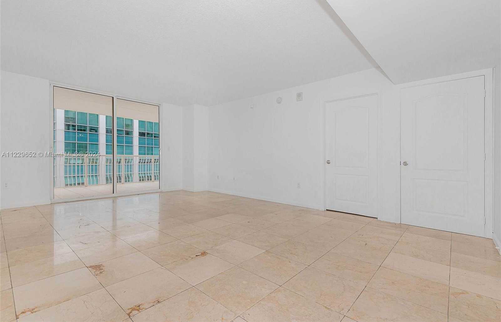 Small Image of 1200 BRICKELL BAY DR #4114, Miami Number 17