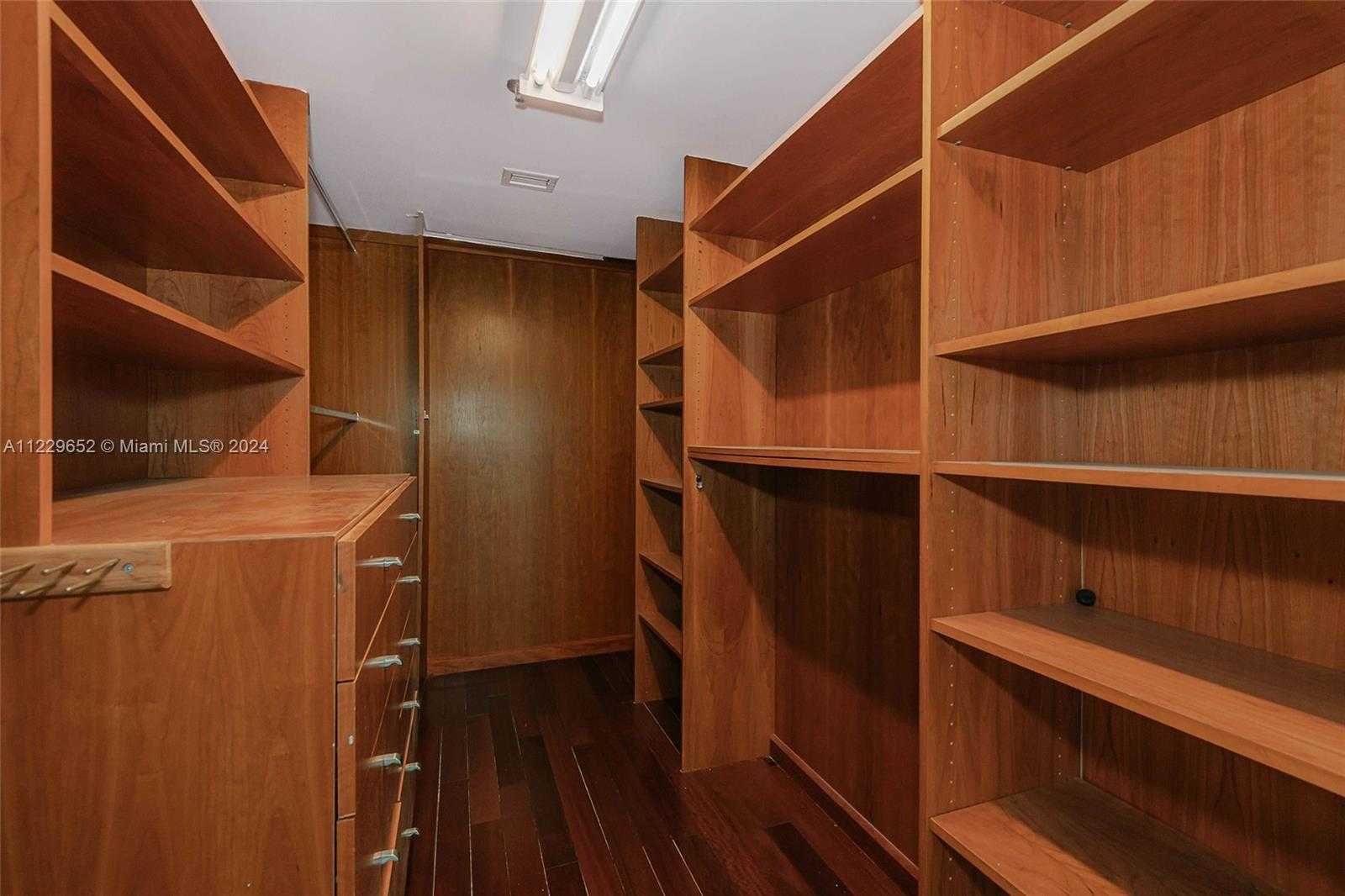 Small Image of 1200 BRICKELL BAY DR #4114, Miami Number 22