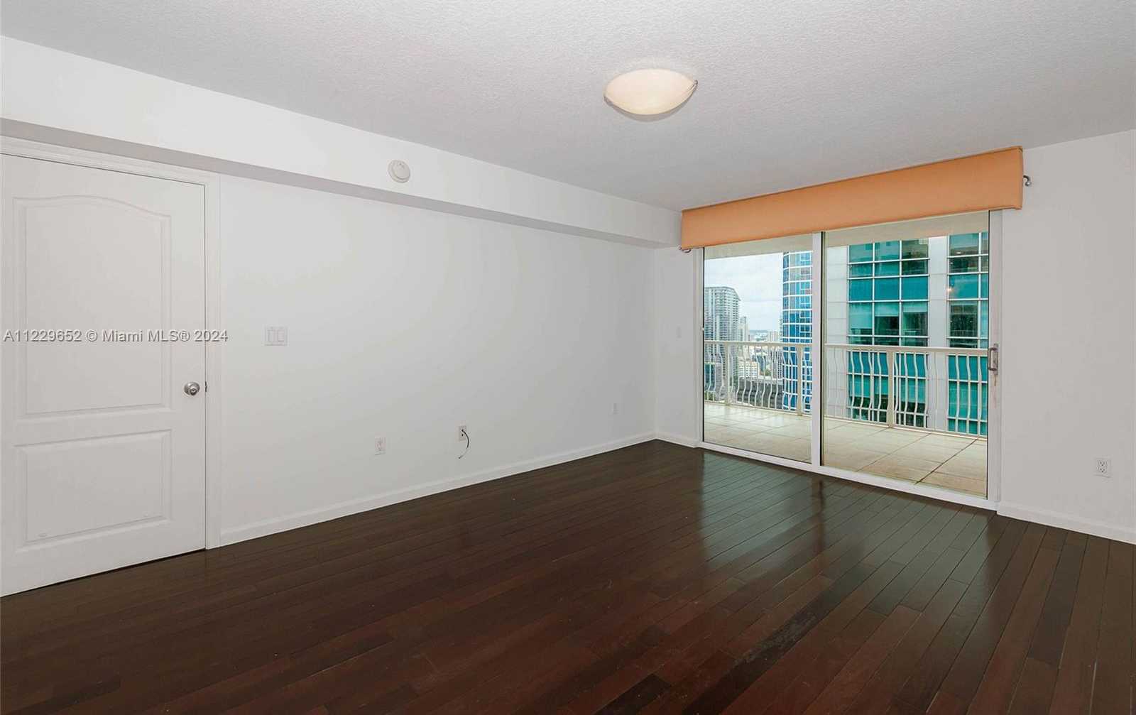 Small Image of 1200 BRICKELL BAY DR #4114, Miami Number 24