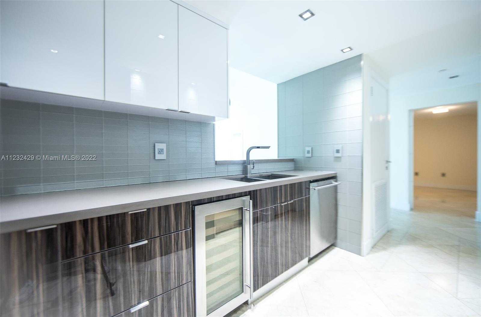 Small Image of 520 WEST AVE #602, Miami Beach Number 2