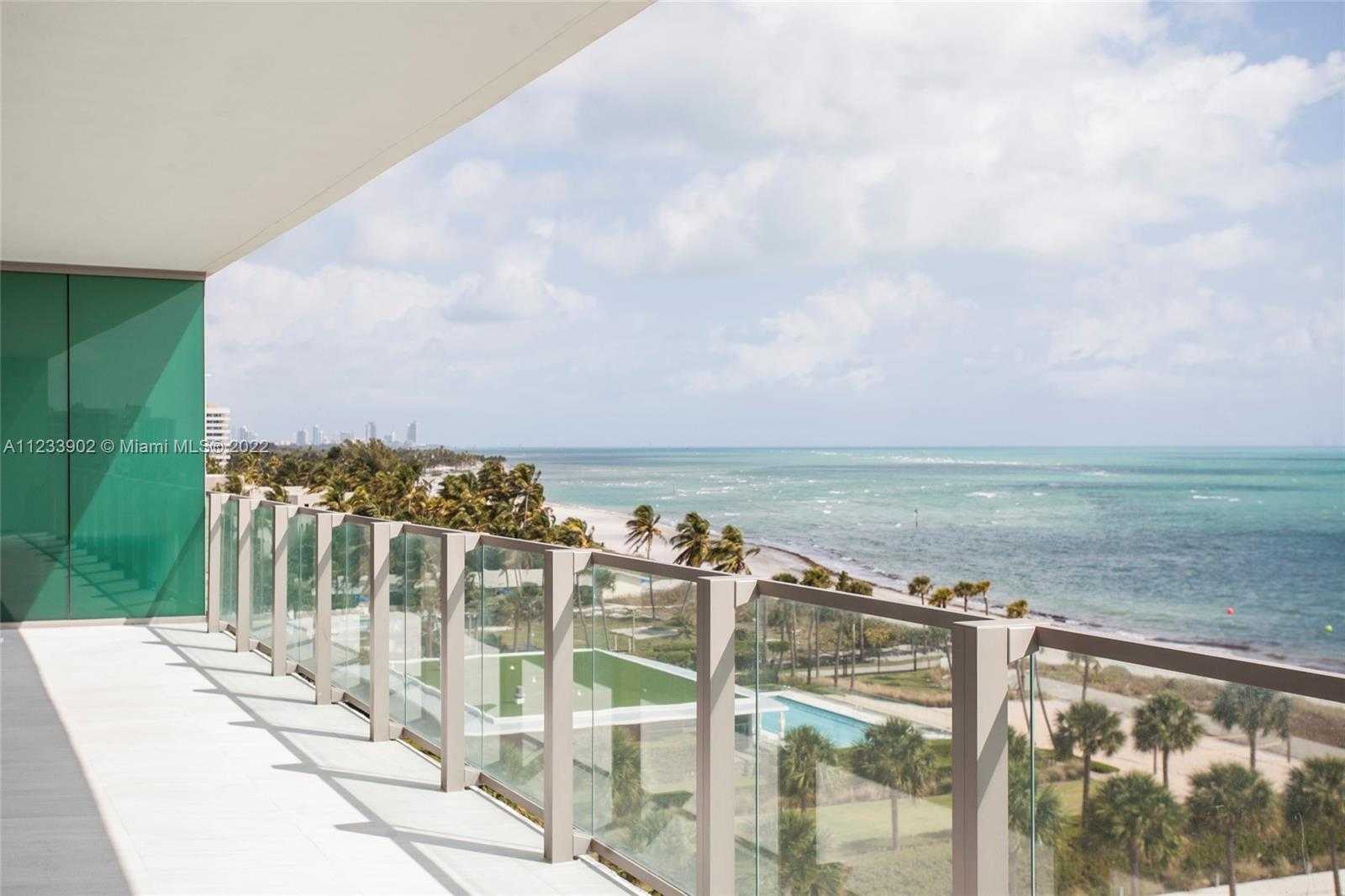 Small Image of 360 Ocean Dr, Key Biscayne, FL 33149, USA Number 2