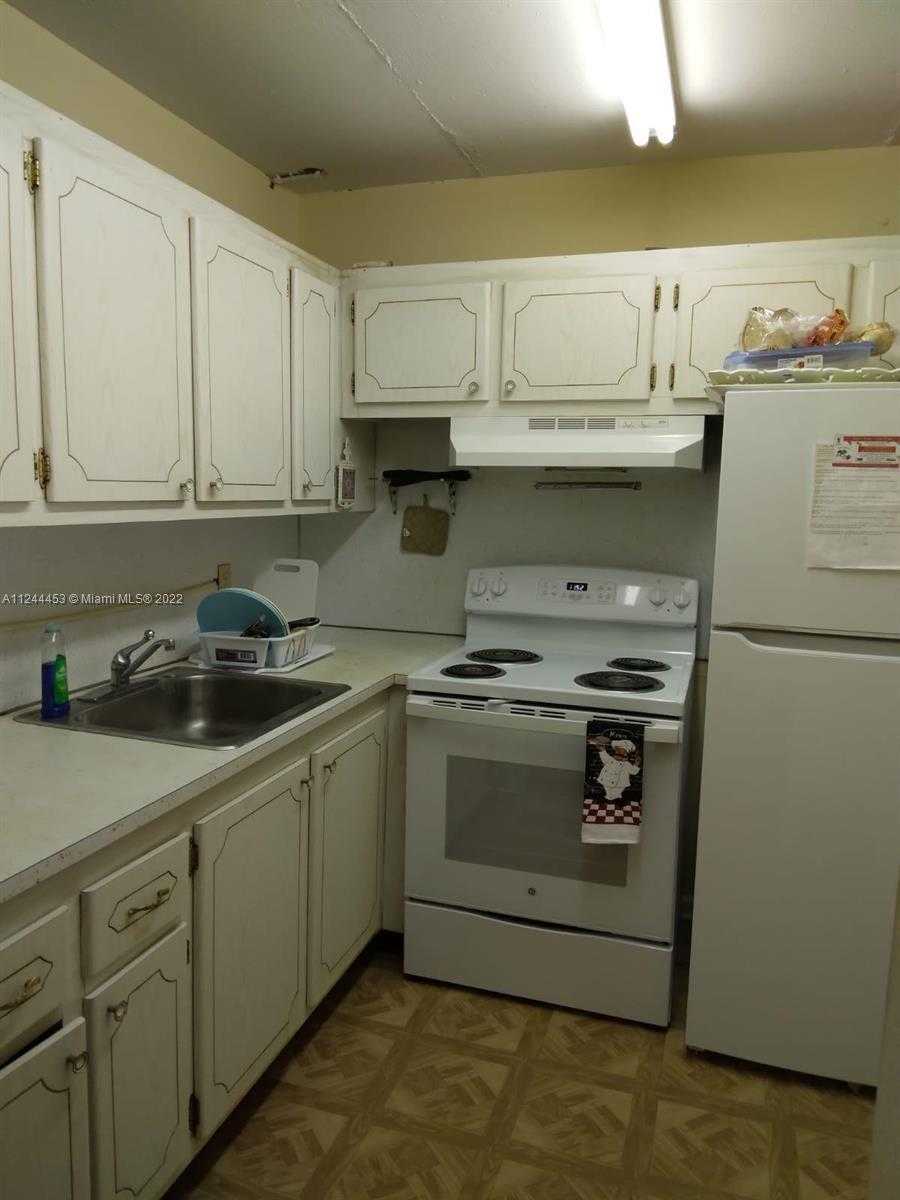 Small Image of 206 SHEFFIELD I #206, West Palm Beach Number 5