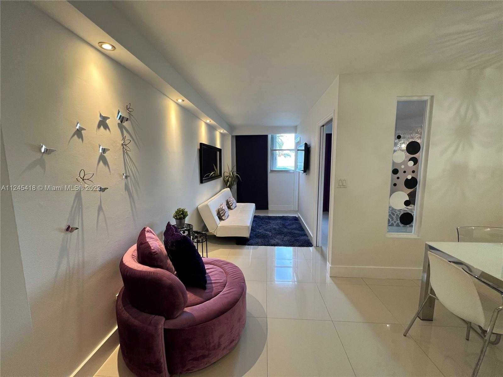 Small Image of 5161 COLLINS AVE #309, Miami Beach Number 4