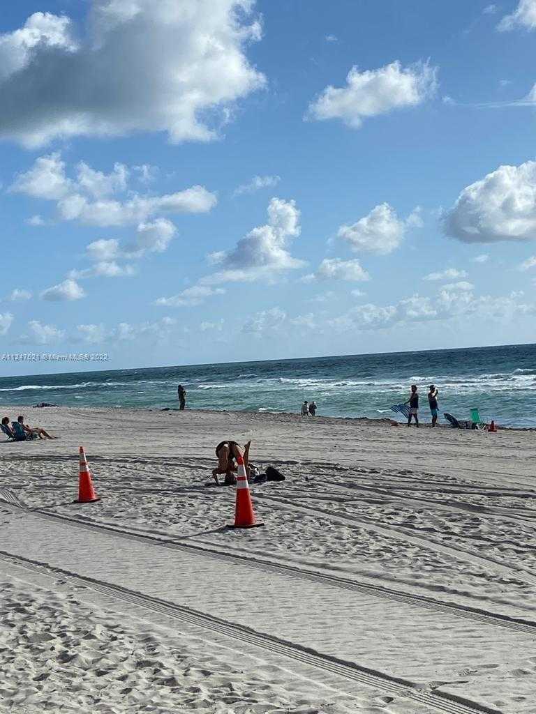Small Image of 19201 Collins Ave, Sunny Isles Beach, FL 33160, USA Number 10