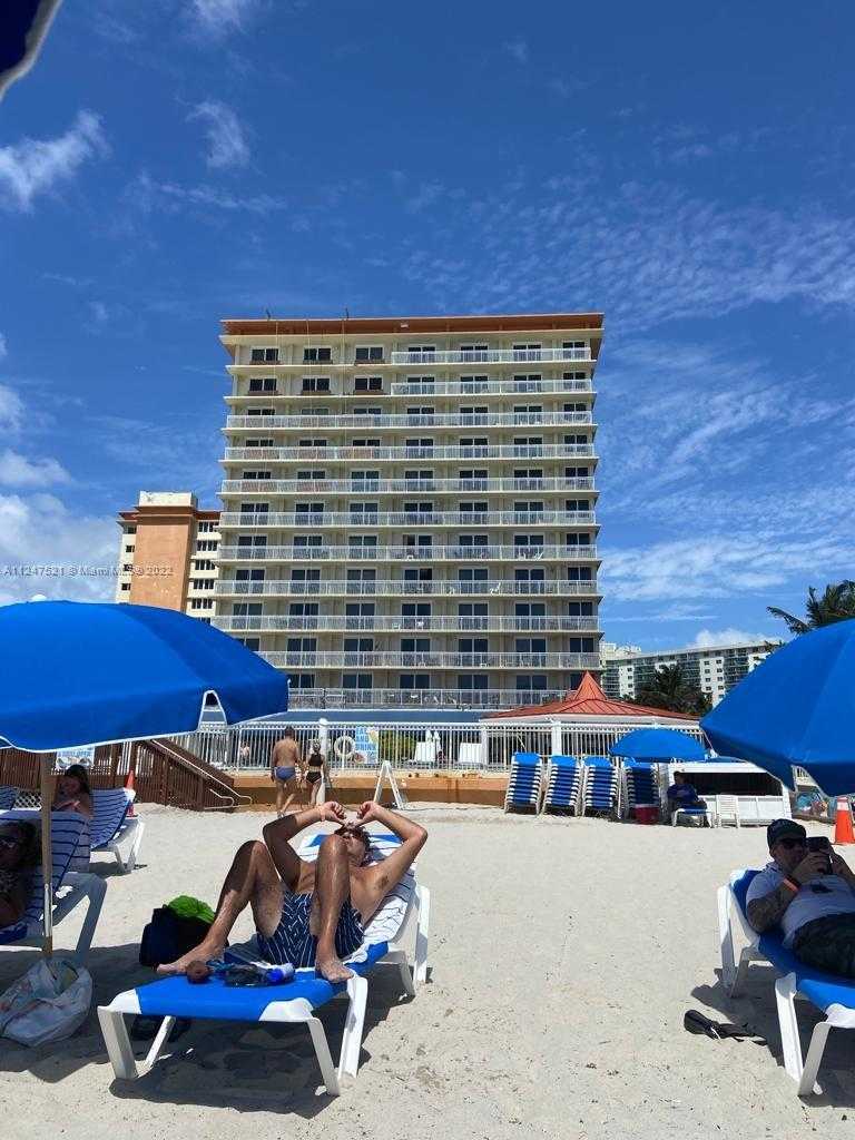 Small Image of 19201 Collins Ave, Sunny Isles Beach, FL 33160, USA Number 6