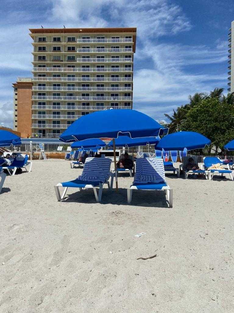 Small Image of 19201 Collins Ave, Sunny Isles Beach, FL 33160, USA Number 7