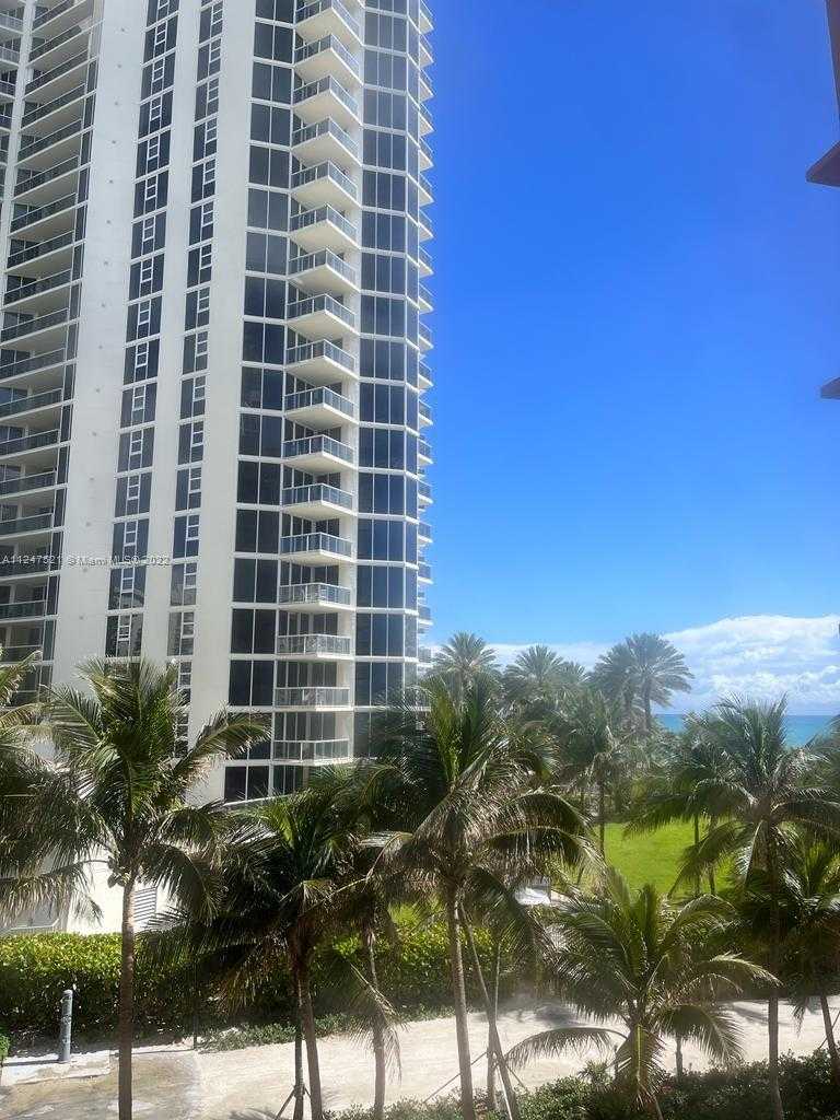 Small Image of 19201 Collins Ave, Sunny Isles Beach, FL 33160, USA Number 9