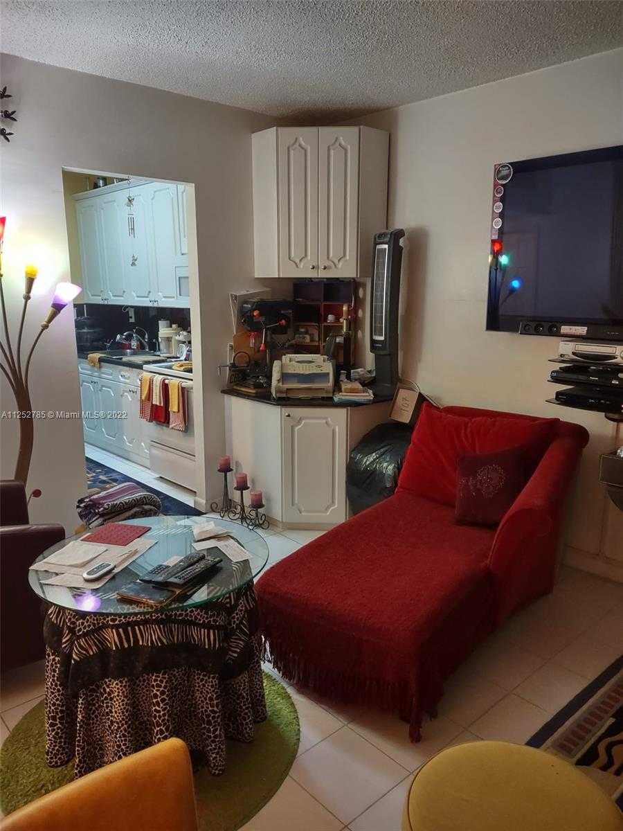 Small Image of 4747 COLLINS AVE #107, Miami Beach Number 10