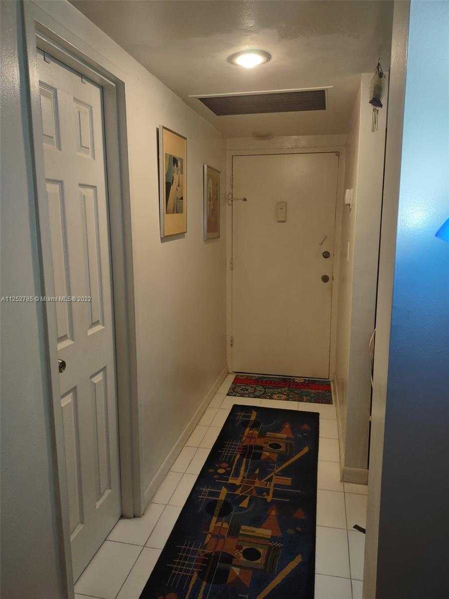 Small Image of 4747 COLLINS AVE #107, Miami Beach Number 4