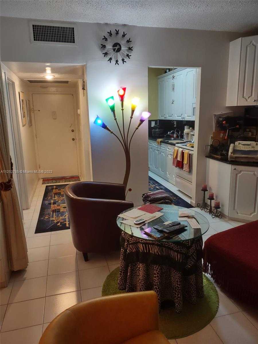 Small Image of 4747 COLLINS AVE #107, Miami Beach Number 6