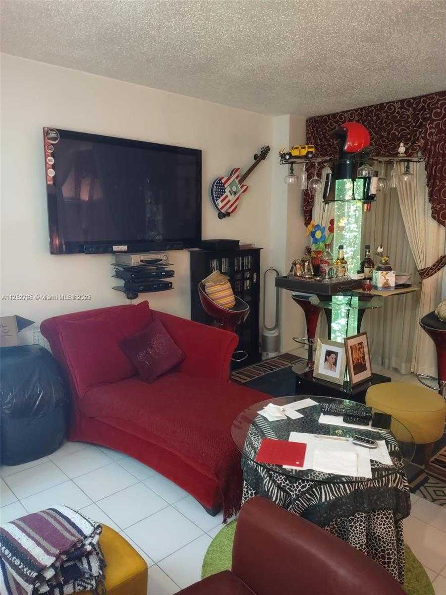 Small Image of 4747 COLLINS AVE #107, Miami Beach Number 8
