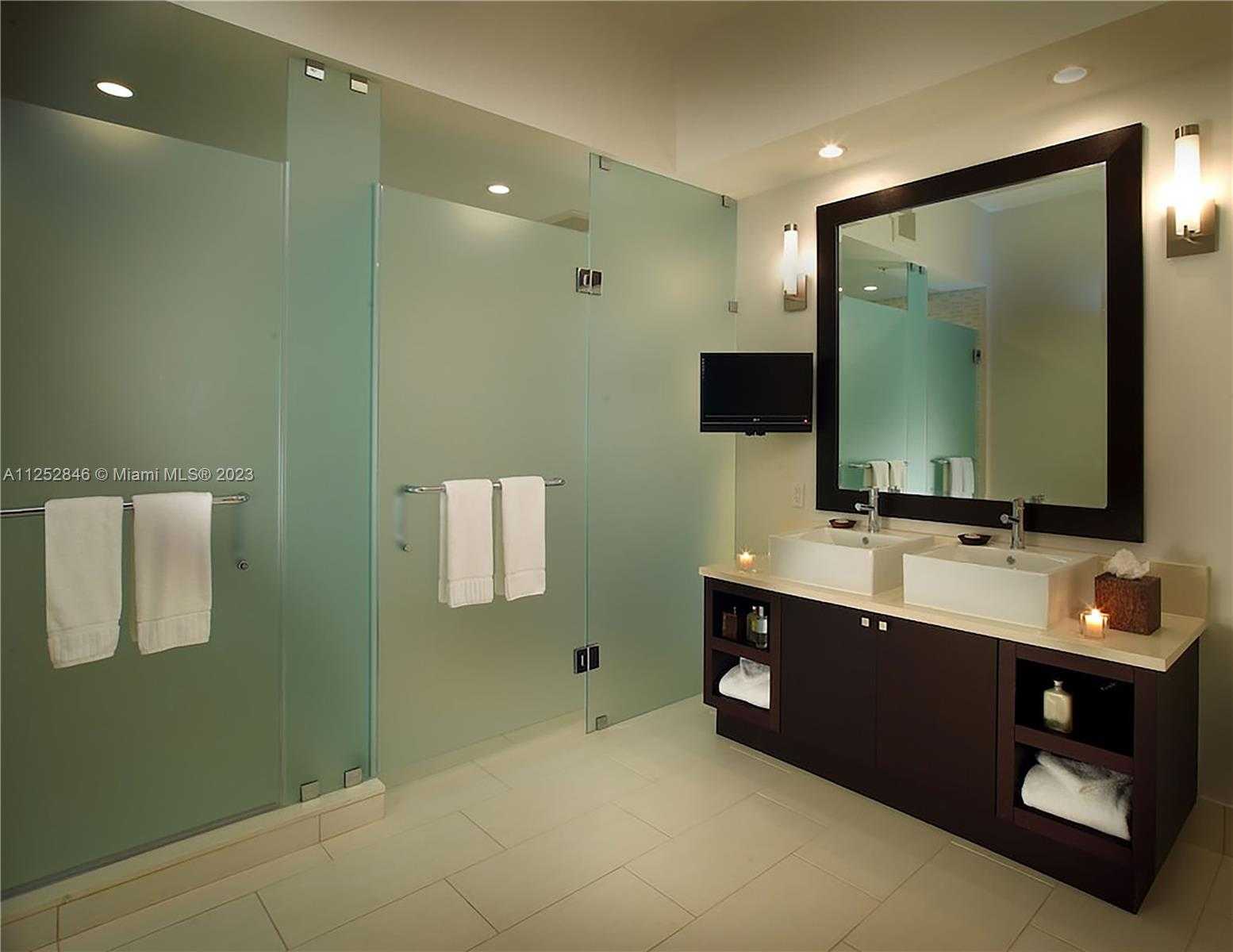 Small Image of 5300 NORTH WEST 87TH AVE #1102, Doral Number 3