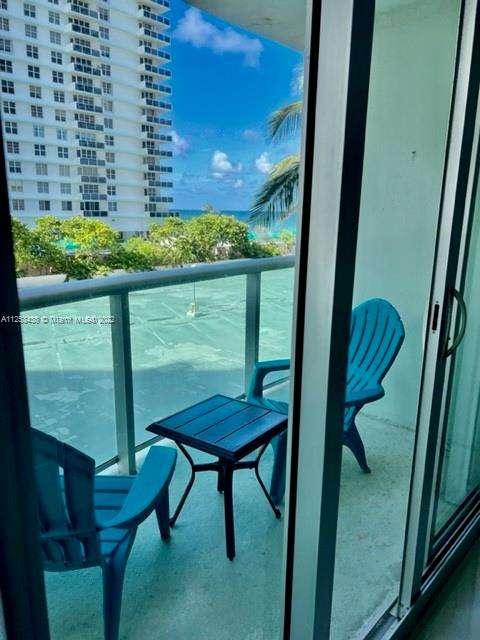 Small Image of 3801 SOUTH OCEAN DR #3C, Hollywood Number 2