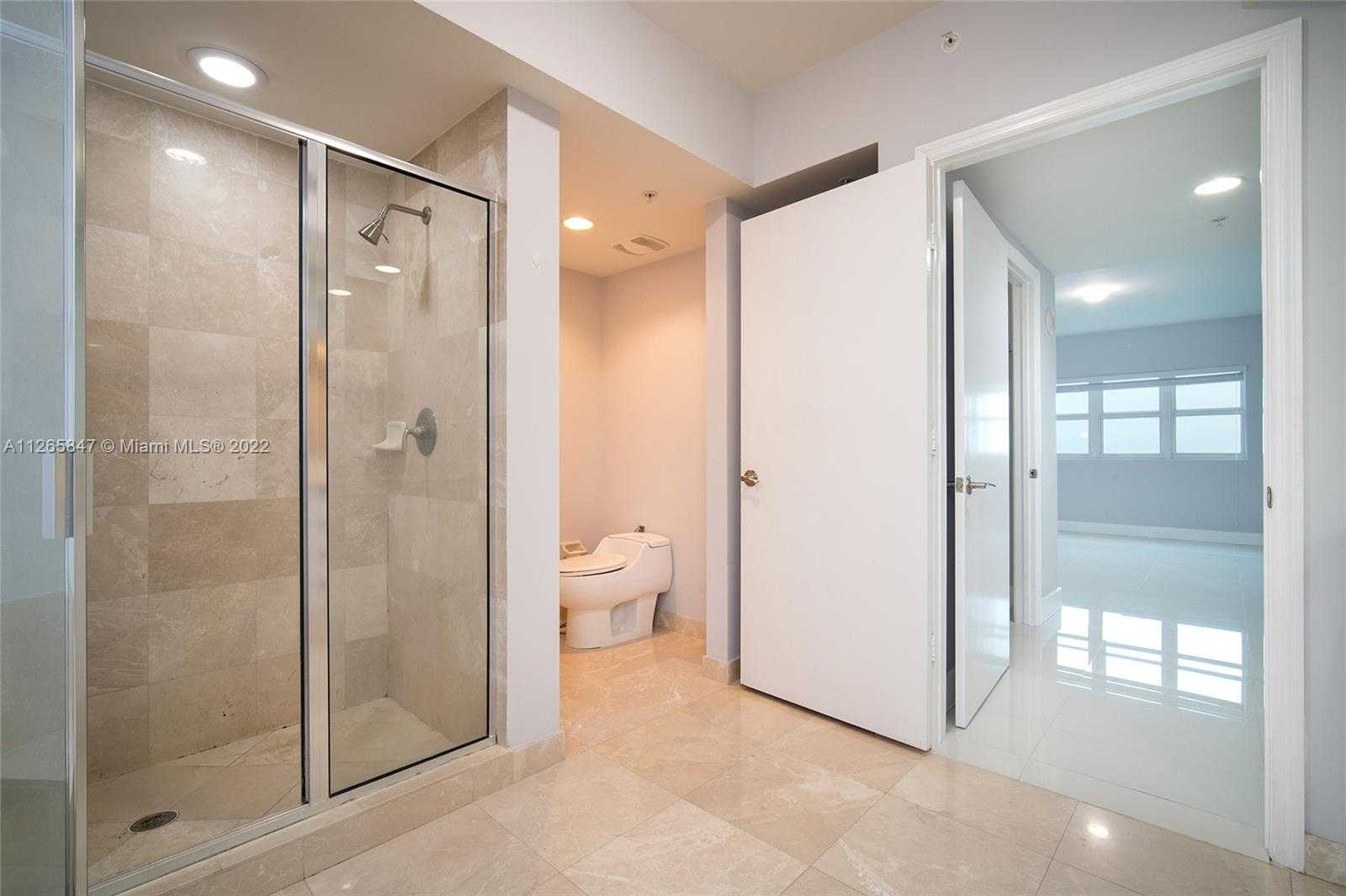 Small Image of 15051 ROYAL OAKS LN #1203, North Miami Number 21
