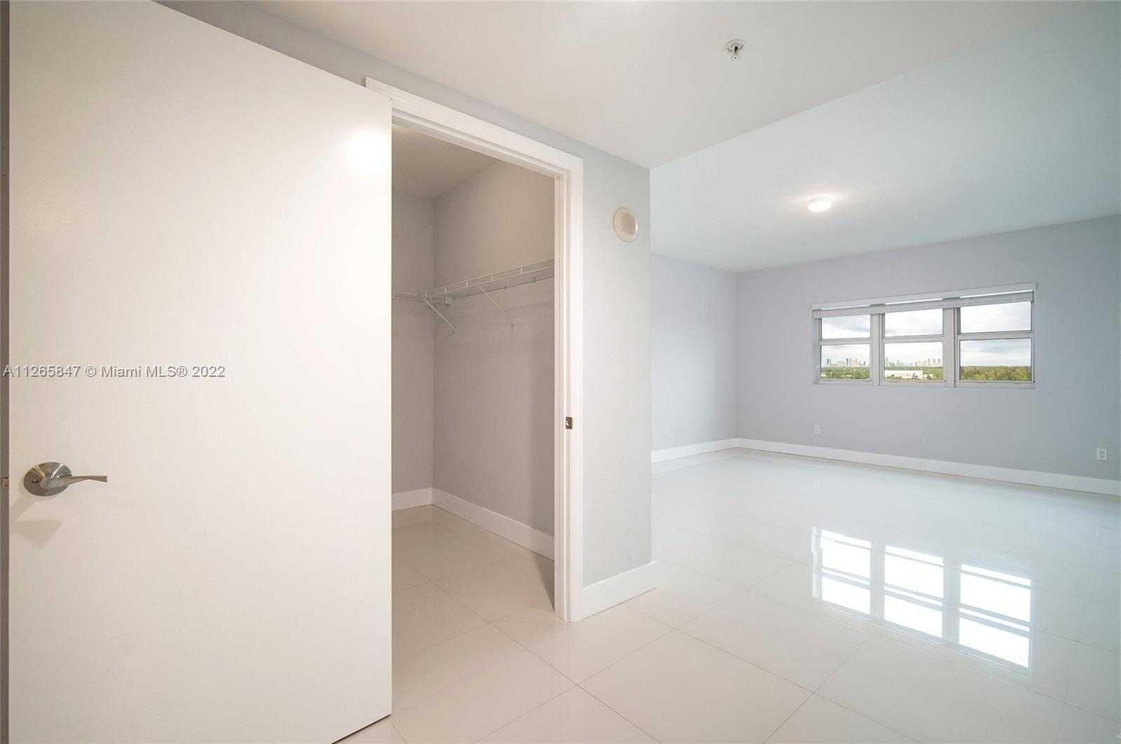 Small Image of 15051 ROYAL OAKS LN #1203, North Miami Number 22