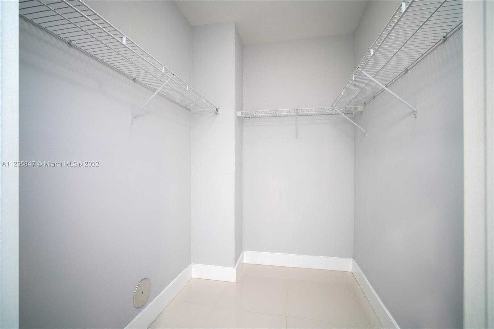 Small Image of 15051 ROYAL OAKS LN #1203, North Miami Number 25