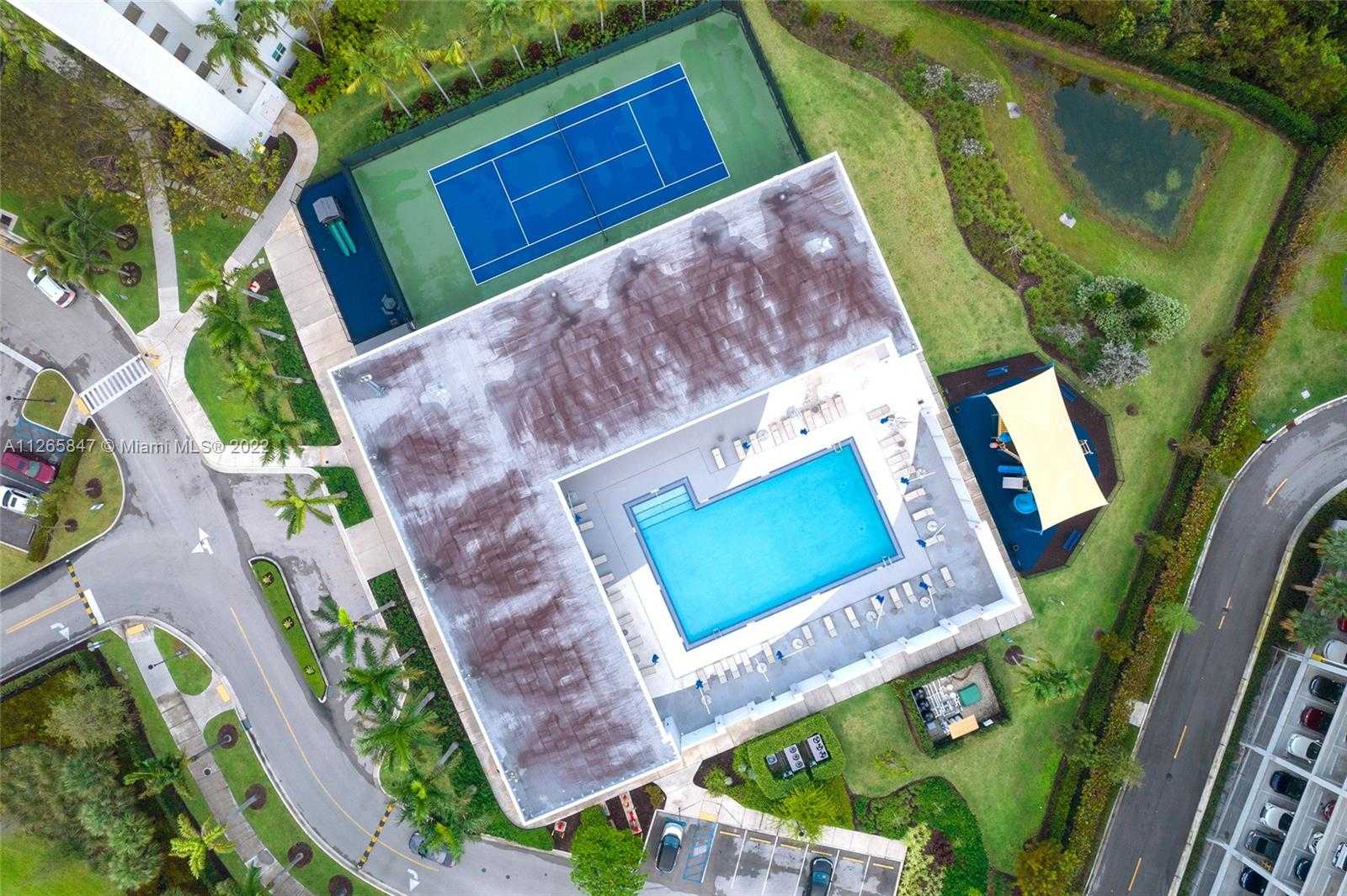 Small Image of 15051 ROYAL OAKS LN #1203, North Miami Number 7