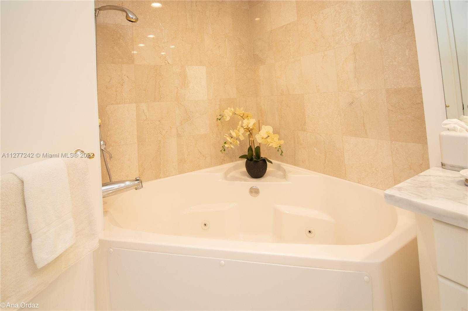 Small Image of 3370 NORTH EAST 190 ST #PH 2909, Aventura Number 15