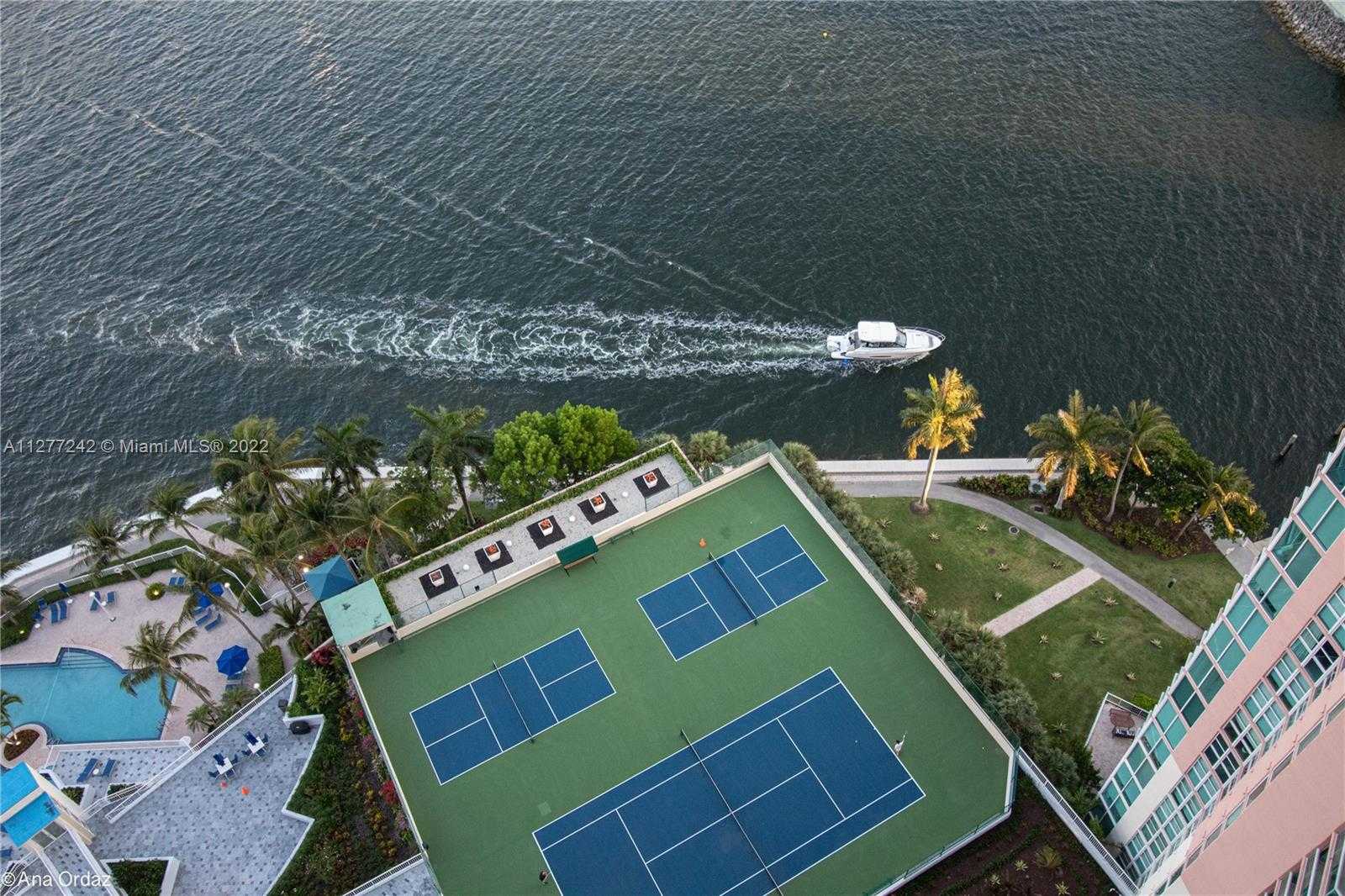 Small Image of 3370 NORTH EAST 190 ST #PH 2909, Aventura Number 31