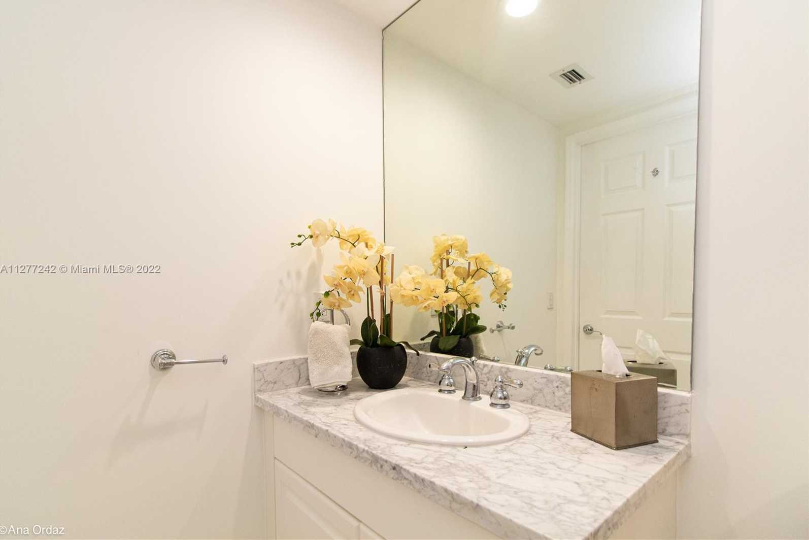 Small Image of 3370 NORTH EAST 190 ST #PH 2909, Aventura Number 9