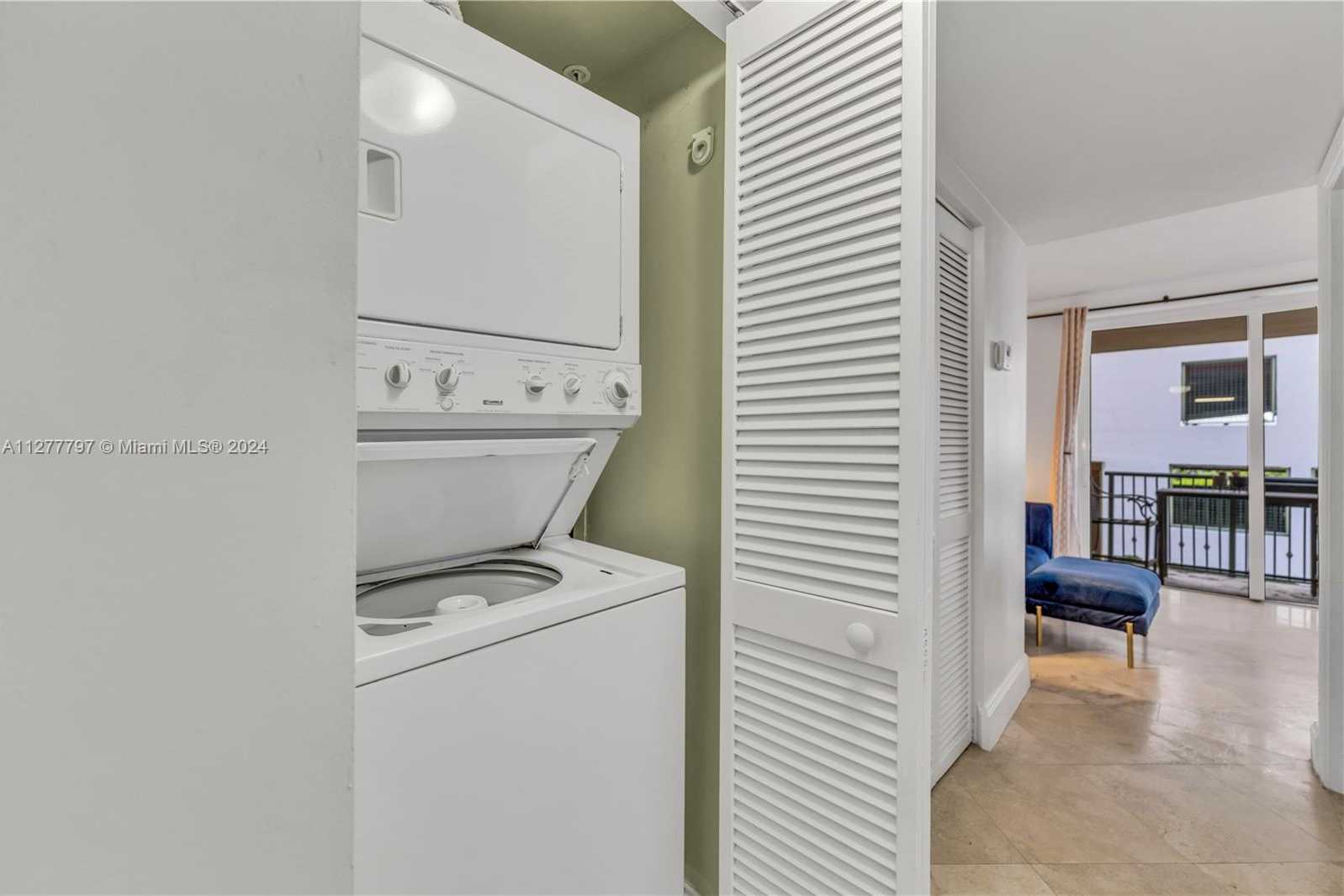 Small Image of 2951 SOUTH BAYSHORE DR #717, Miami Number 25