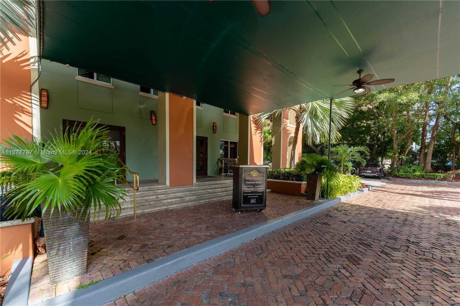 Small Image of 2951 SOUTH BAYSHORE DR #717, Miami Number 27