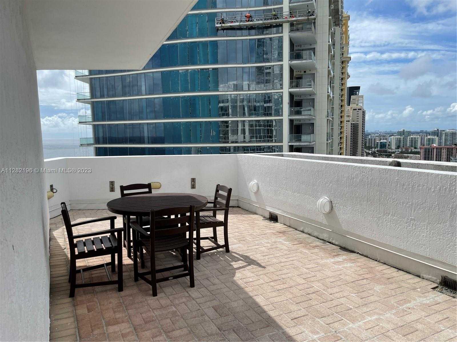 Small Image of 18001 COLLINS AVE #2912+Terrace, Sunny Isles Beach Number 3