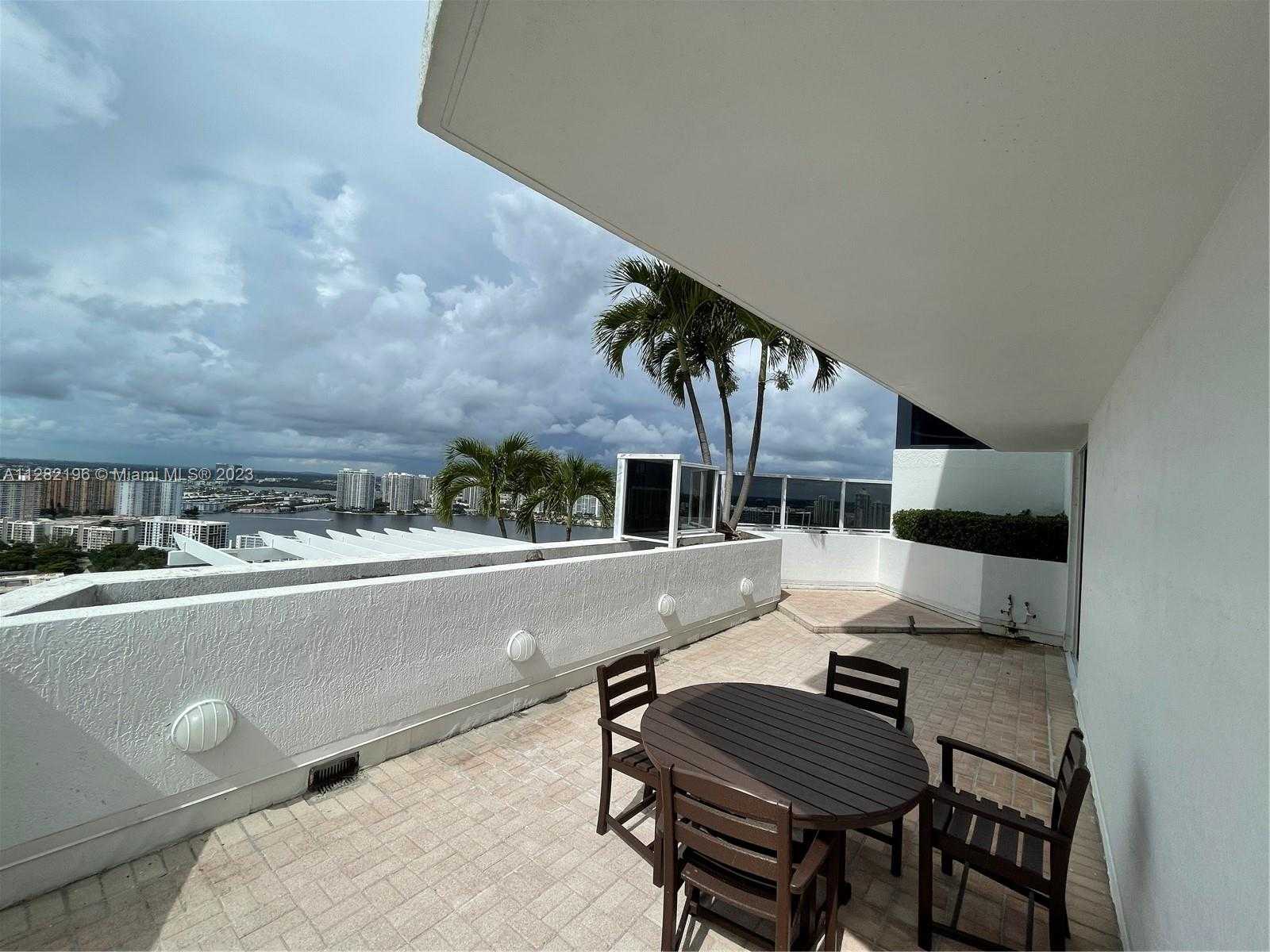 Small Image of 18001 COLLINS AVE #2912+Terrace, Sunny Isles Beach Number 4