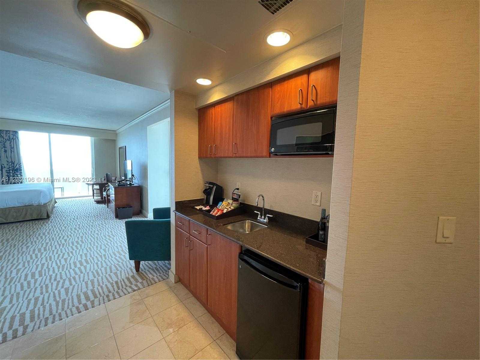 Small Image of 18001 COLLINS AVE #2912+Terrace, Sunny Isles Beach Number 9