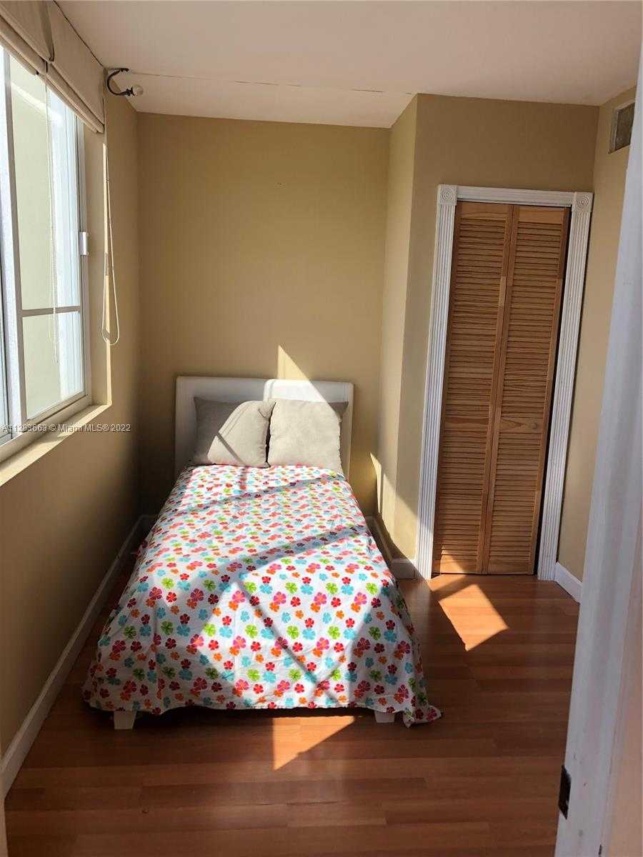 Small Image of 5005 COLLINS AVE #1202, Miami Beach Number 11