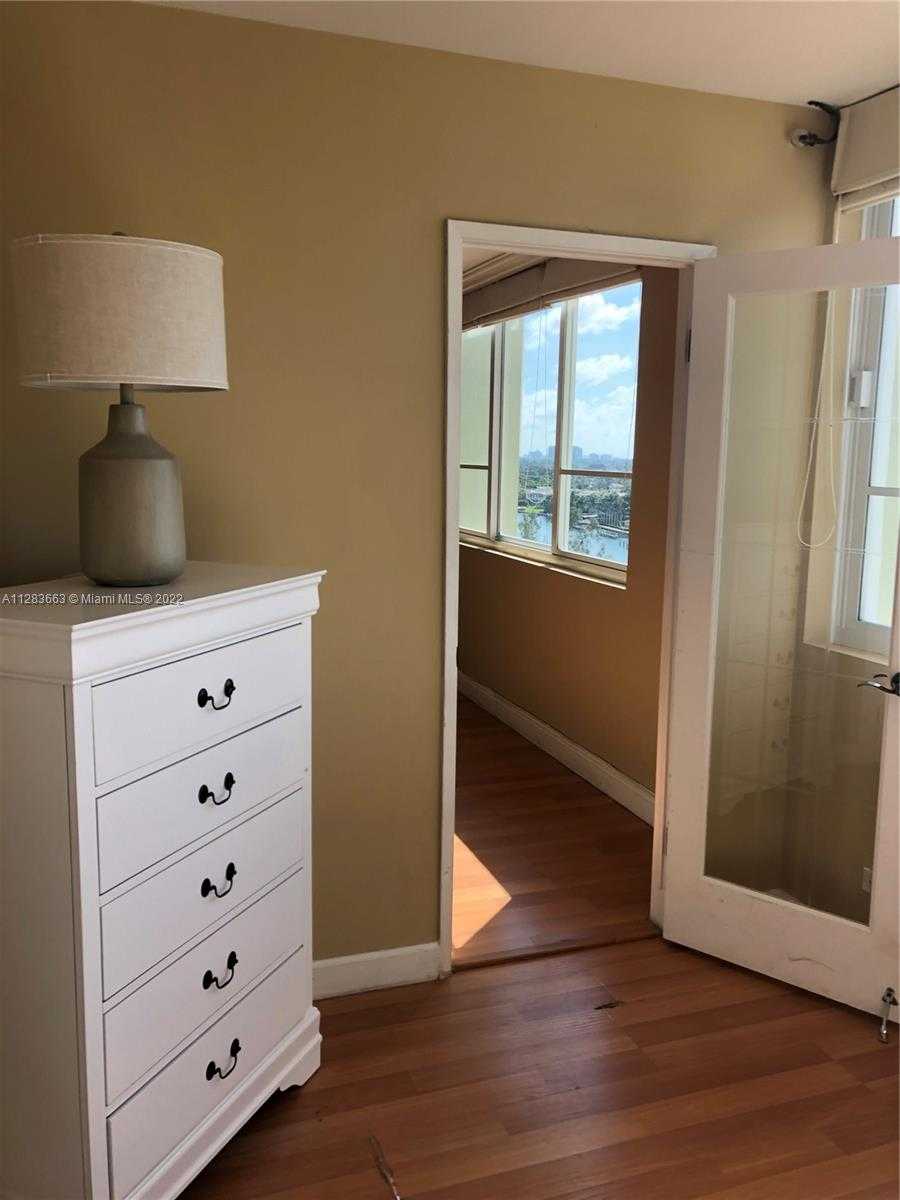 Small Image of 5005 COLLINS AVE #1202, Miami Beach Number 13