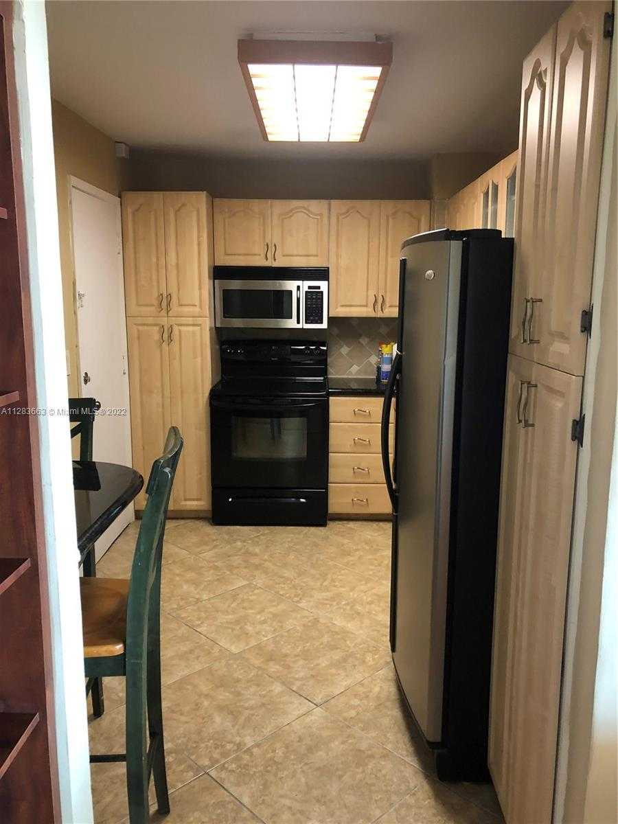 Small Image of 5005 COLLINS AVE #1202, Miami Beach Number 17