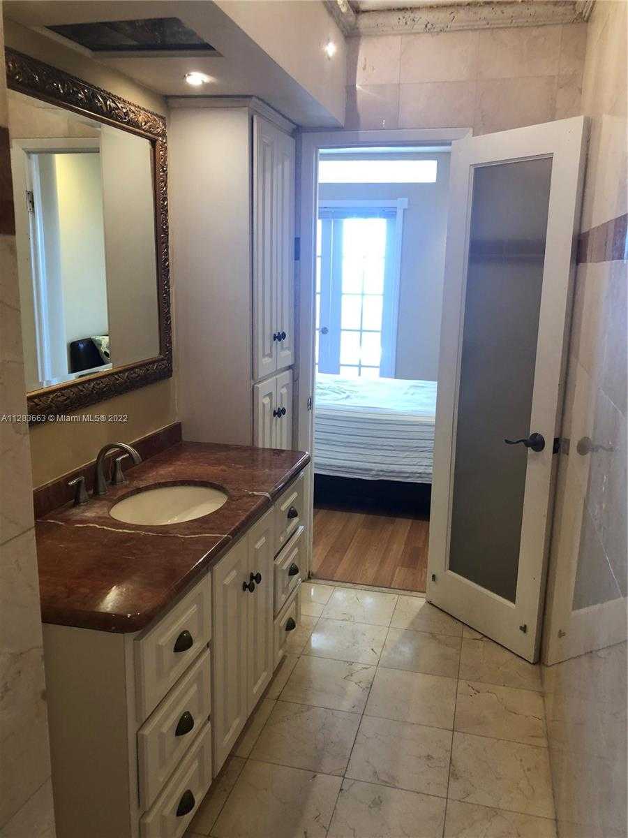 Small Image of 5005 COLLINS AVE #1202, Miami Beach Number 21