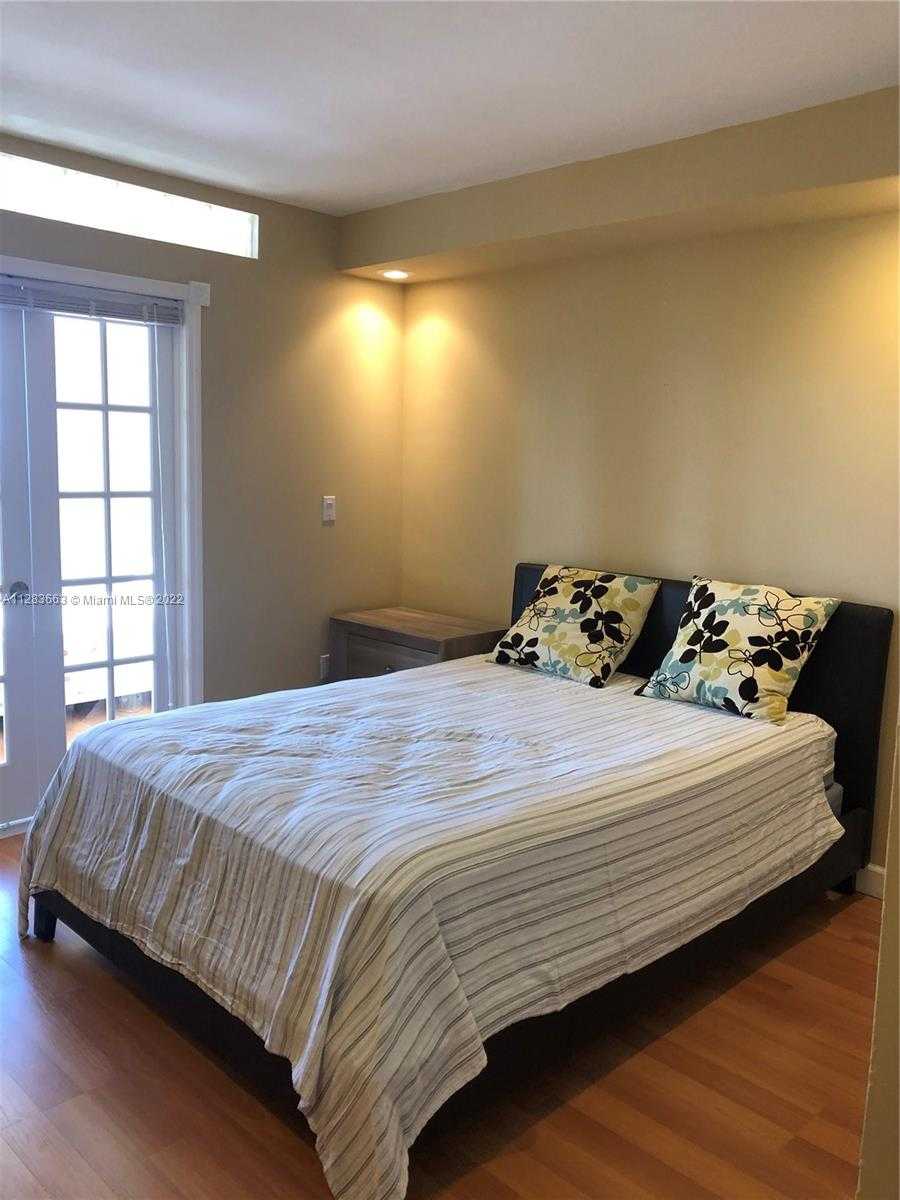 Small Image of 5005 COLLINS AVE #1202, Miami Beach Number 9