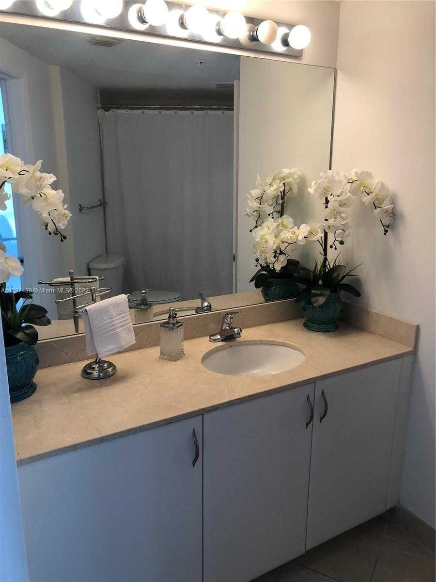 Small Image of 1750 NORTH BAYSHORE DR #5215, Miami Number 5