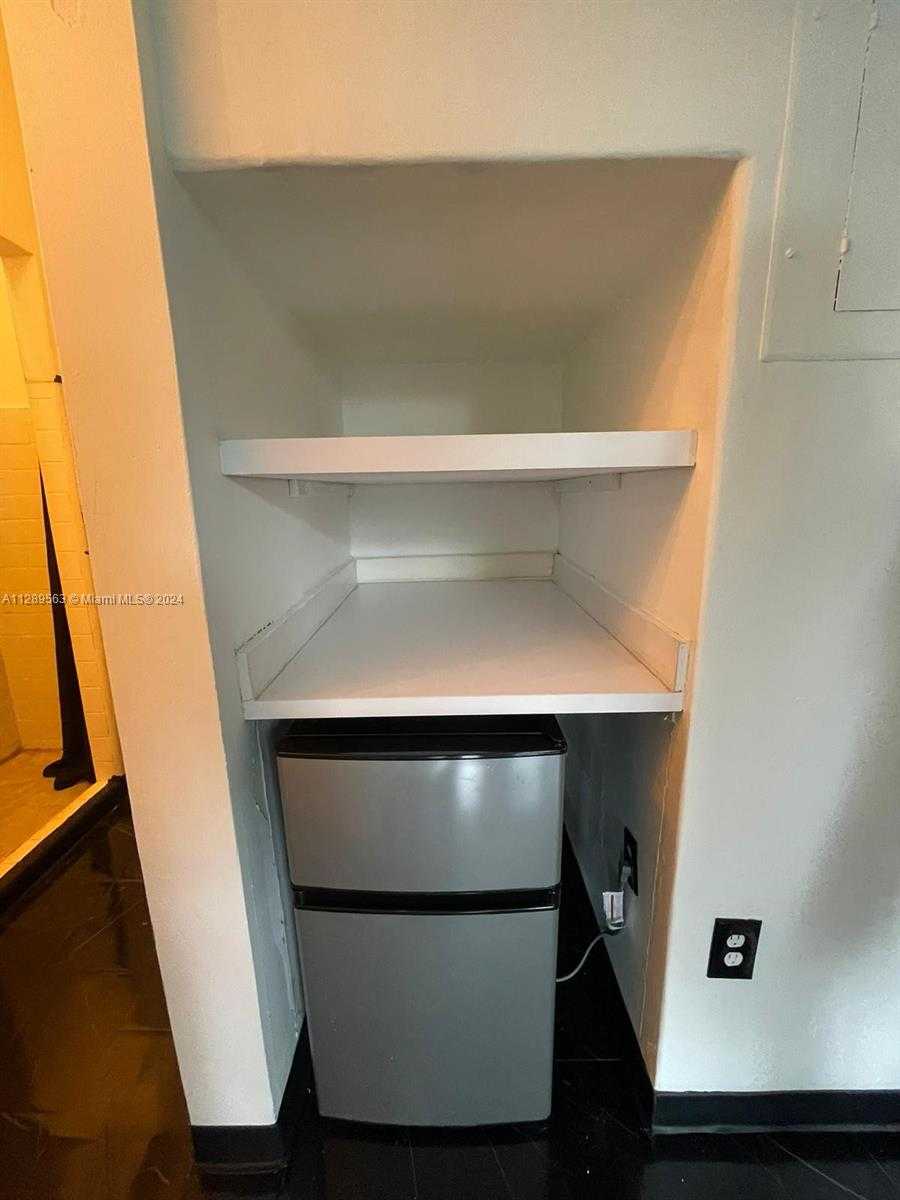 Small Image of 1455 MICHIGAN AVE #7, Miami Beach Number 11