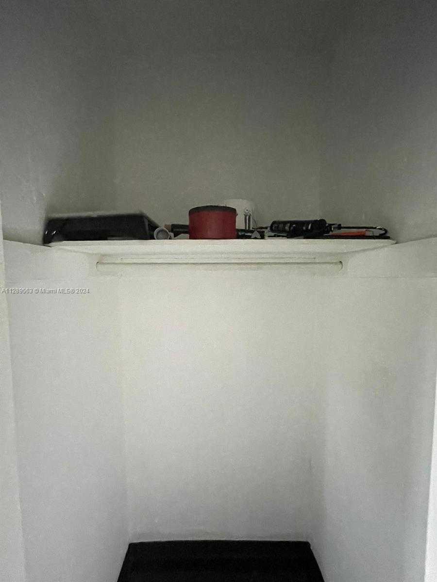 Small Image of 1455 MICHIGAN AVE #7, Miami Beach Number 5