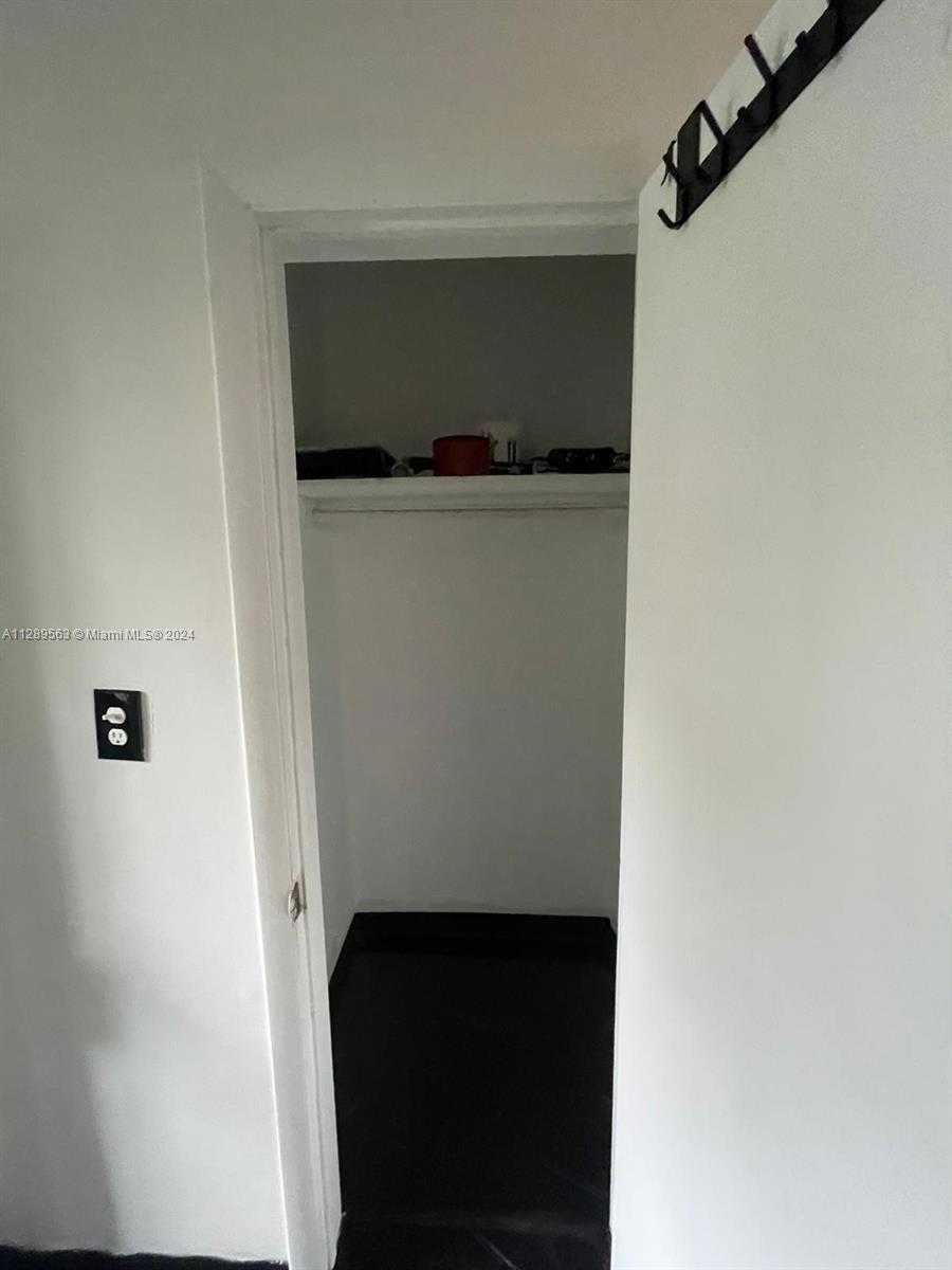 Small Image of 1455 MICHIGAN AVE #7, Miami Beach Number 6