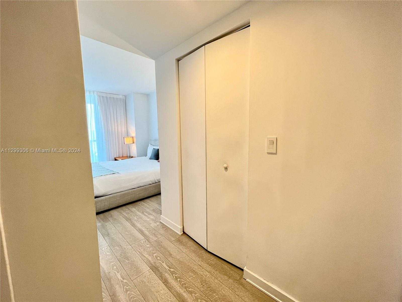 Small Image of 2602 Hallandale Beach Blvd, Hallandale Beach, FL 33009, USA Number 11
